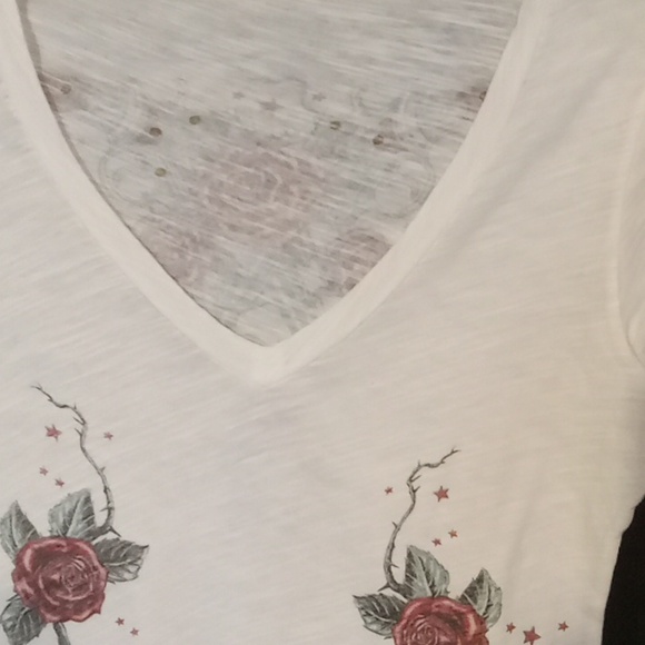 Tshirt - Picture 2 of 9